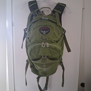Osprey- Mira 18, Light Green Hydration Backpack.